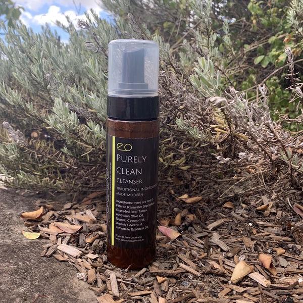 Purely Clean - Foaming Cleanser Immortelle